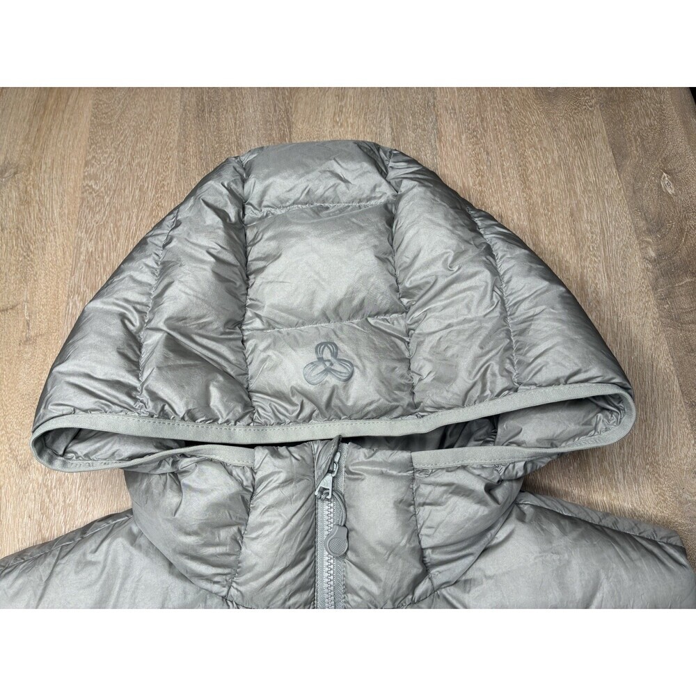 Aritzia TNAction The Little Puff Vest in Marble Gray Size Medium Goose Down - Picture 4 of 11